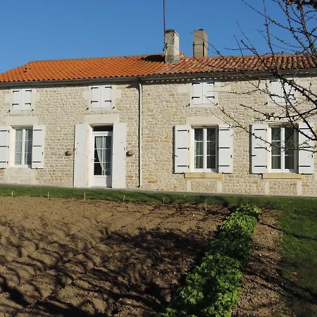 Gite De L'Aubree 17 Puy-du-Lac Eksteriør billede